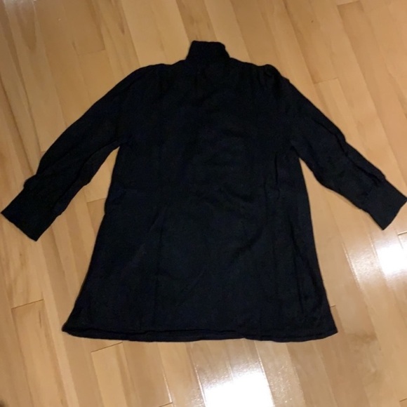 RW&CO 3/4 length black turtleneck - size M - Picture 12 of 16